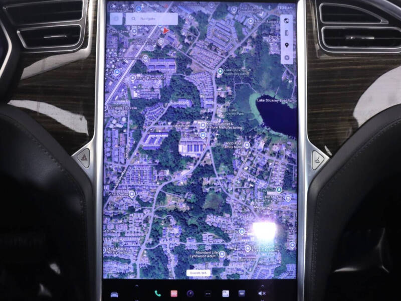 2015 Tesla Model S 70D