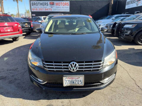2012 Volkswagen Passat SEL Premium PZEV