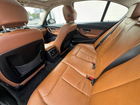 2012 BMW 3 Series 328i