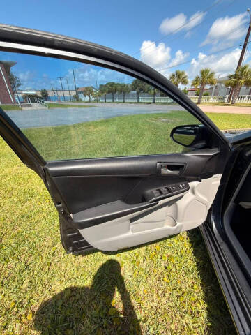 2012 Toyota Camry LE