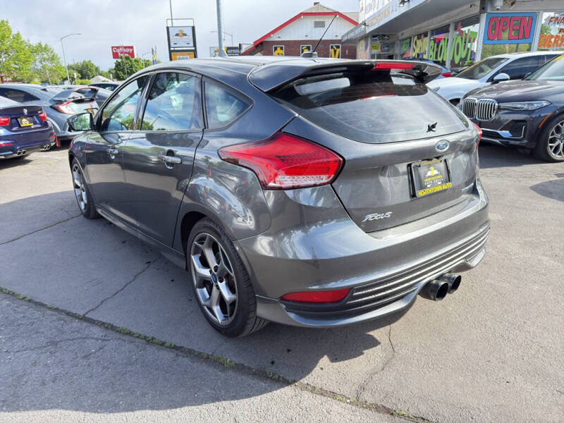 2018 Ford Focus ST