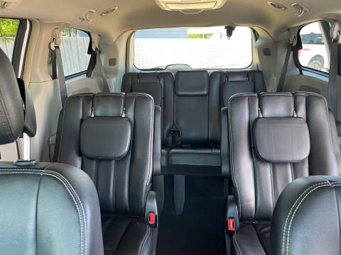 2014 Chrysler Town and Country Touring