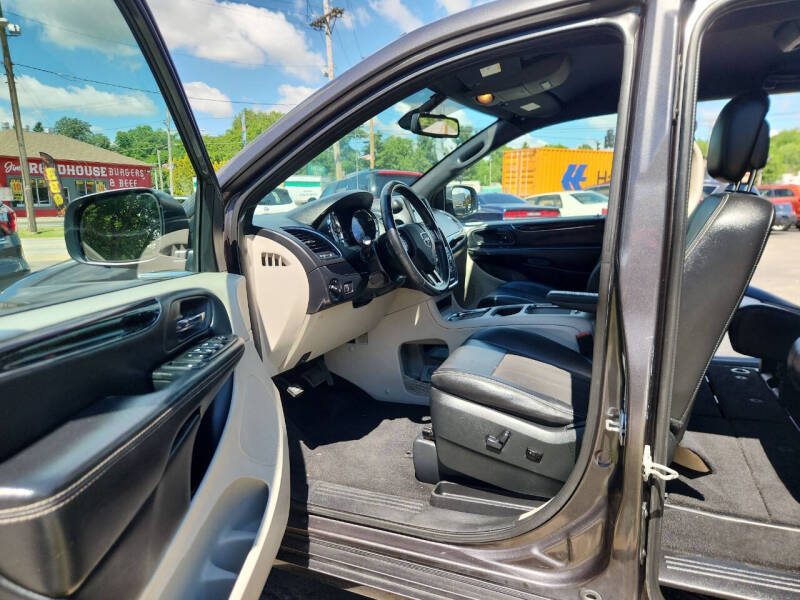 2019 Dodge Grand Caravan SXT 35th Anniversary Edition