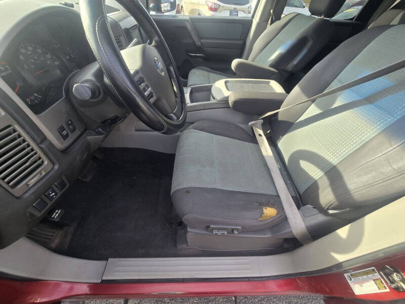 2004 Nissan Titan SE