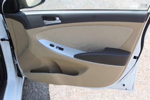 2013 Hyundai Accent GLS