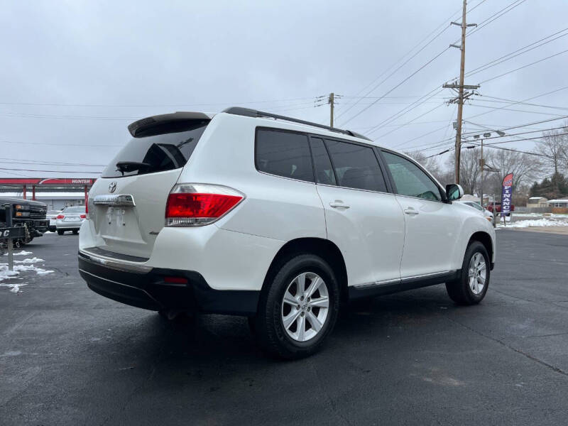 2013 Toyota Highlander SE