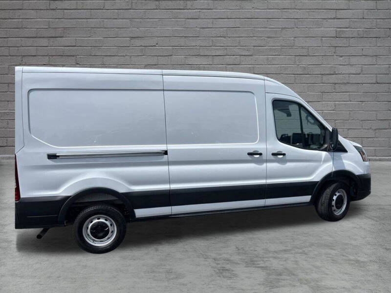 2025 Ford Transit 250