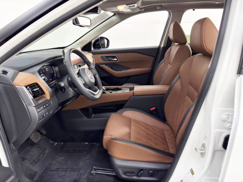 2024 Nissan Rogue Platinum