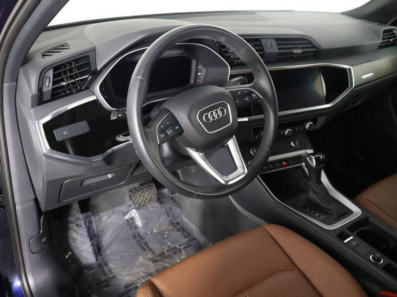 2022 Audi Q3 quattro S line Premium 45 TFSI