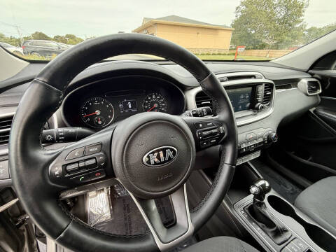 2017 Kia Sorento LX