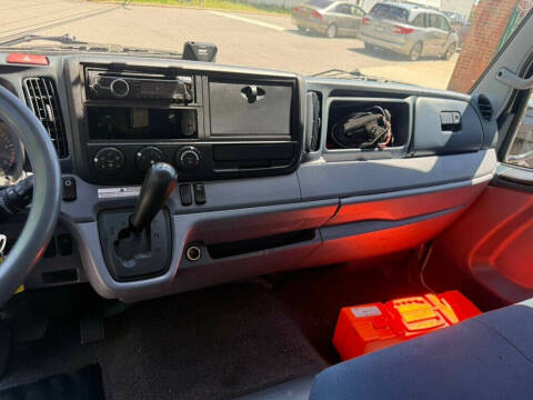 2017 Mitsubishi Fuso FE180