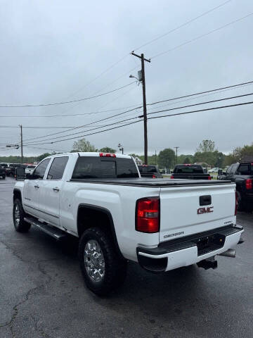 2017 GMC Sierra 2500HD Denali