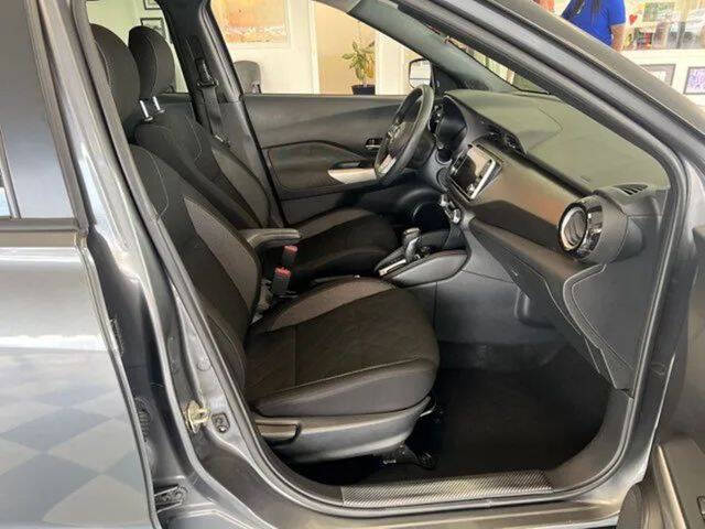 2020 Nissan Kicks SV