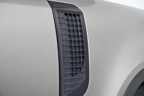 2023 Land Rover Defender