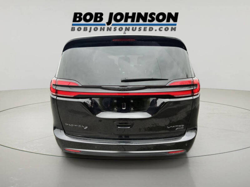 2024 Chrysler Pacifica Limited