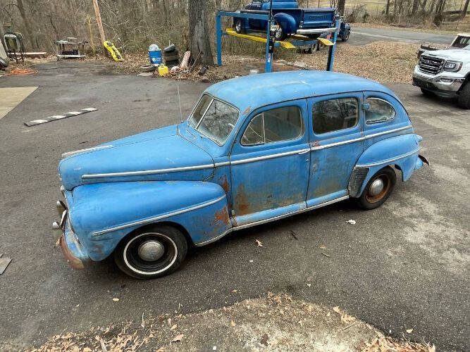 1948 Ford Super Deluxe