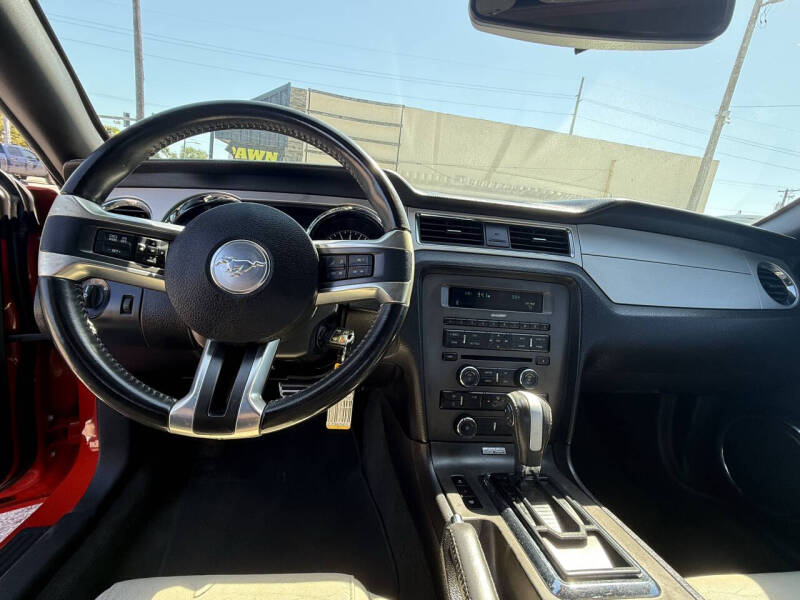 2014 Ford Mustang V6