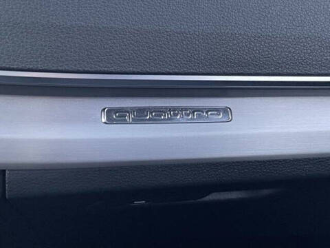 2022 Audi Q5 e quattro S line Prem Pl 55 TFSI