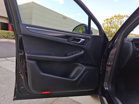 2016 Porsche Macan S