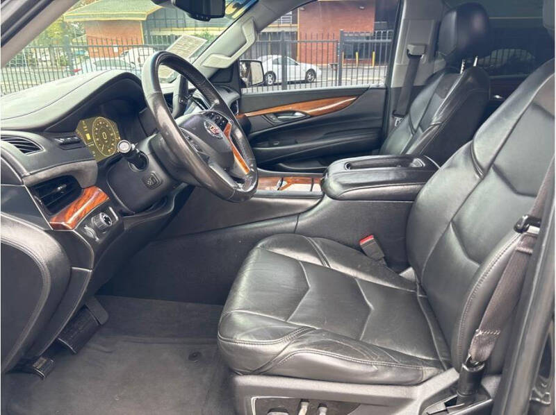 2015 Cadillac Escalade Luxury