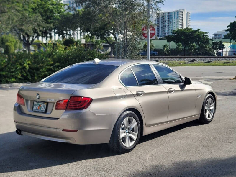 2012 BMW 5 Series 528i