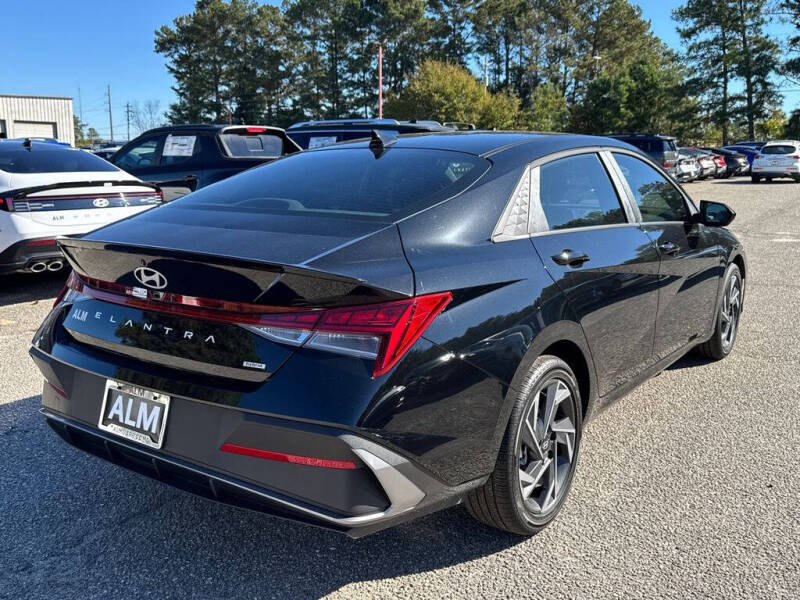 2025 Hyundai Elantra Hybrid SEL Sport