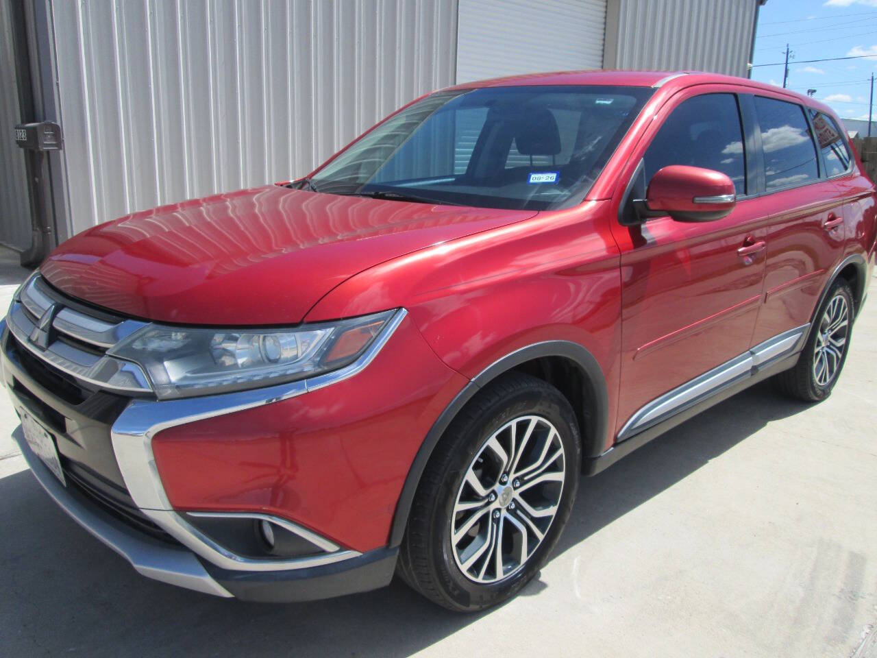 Red 2016 Mitsubishi Outlander SE SE 4dr SUV 1