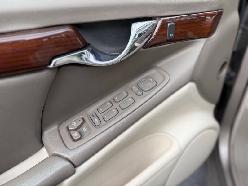 2002 Cadillac DeVille DTS