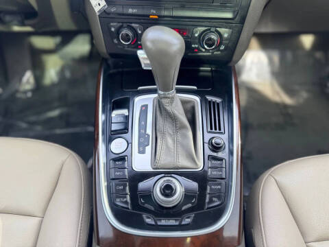 2012 Audi Q5 3.2 quattro Premium Plus