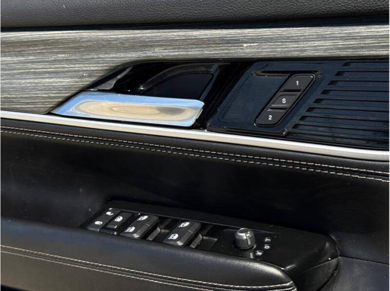 2022 Jeep Wagoneer