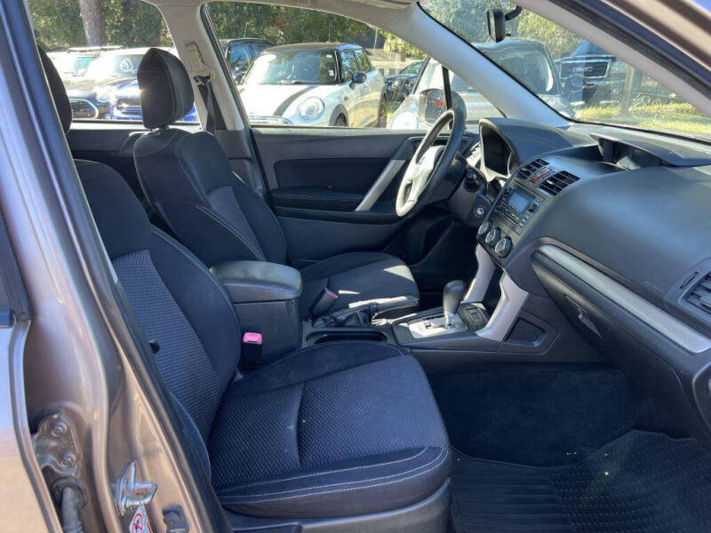 2015 Subaru Forester 2.5i