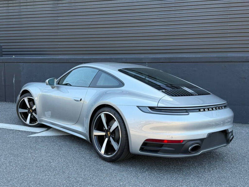 2024 Porsche 911 Carrera