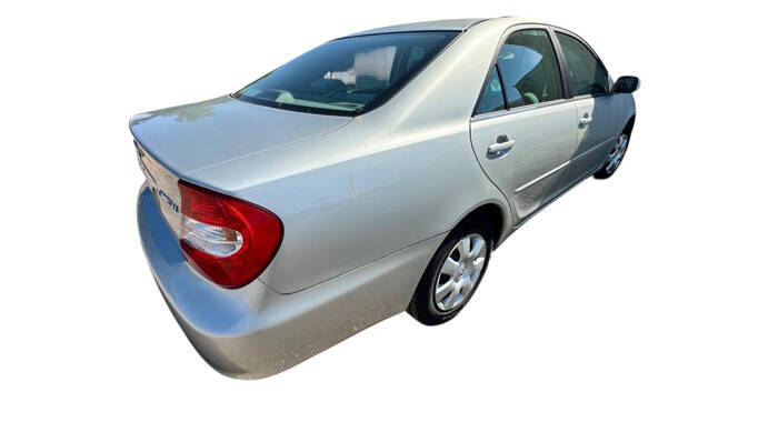 2004 Toyota Camry Standard