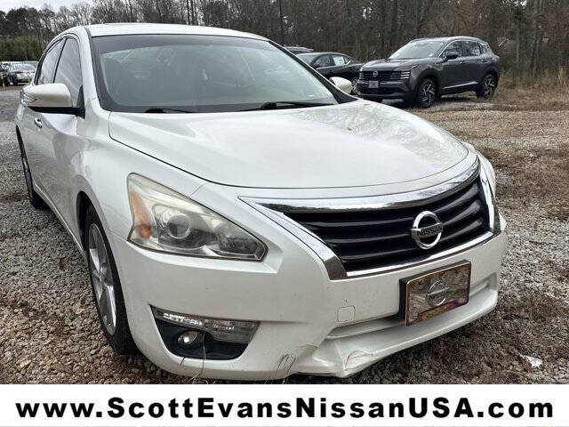 2014 Nissan Altima SV's photo