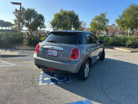 2015 MINI Hardtop 4 Door Cooper