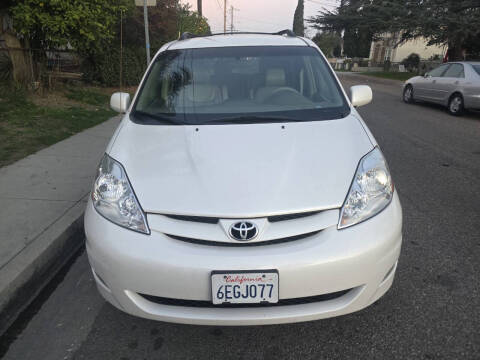 2008 Toyota Sienna XLE