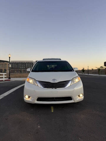 2015 Toyota Sienna XLE 8-Passenger