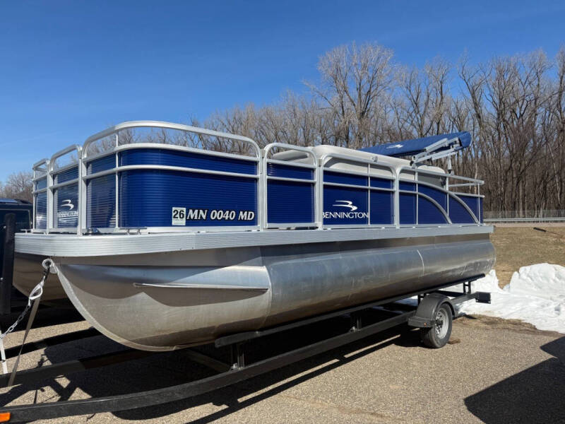 2021 Bennington SV 20 Pontoon, 50 HP 4 stroke