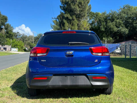 2020 Kia Rio 5-Door S