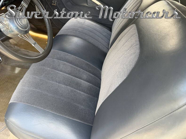 1946 Ford Super Deluxe