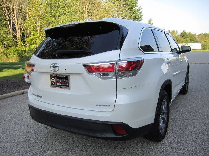 2016 Toyota Highlander LE