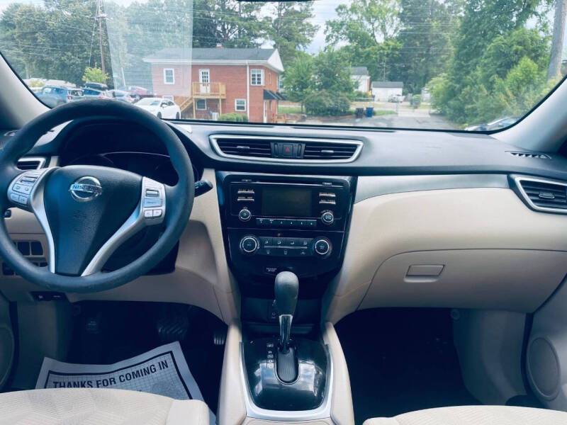 2016 Nissan Rogue SV