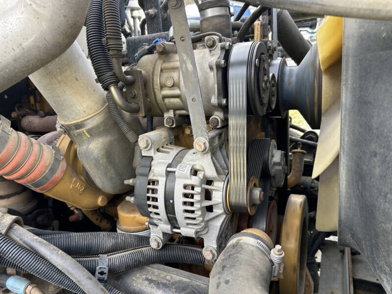 2006 Peterbilt 335 Mechanic's Truck