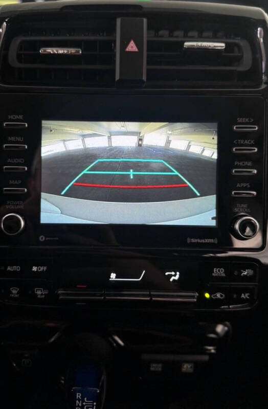 2022 Toyota Prius LE