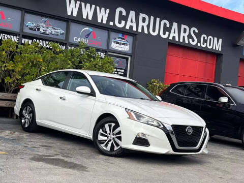 2021 Nissan Altima for sale at CARUCARS LLC in Miami FL