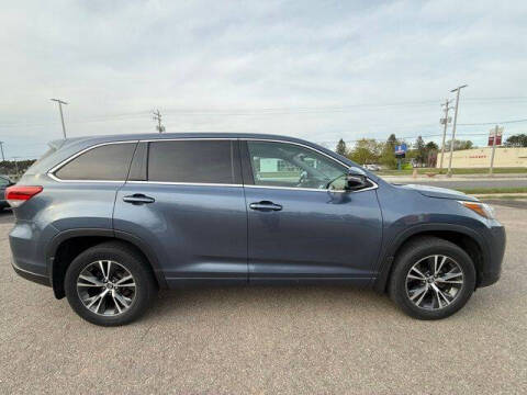 2017 Toyota Highlander LE