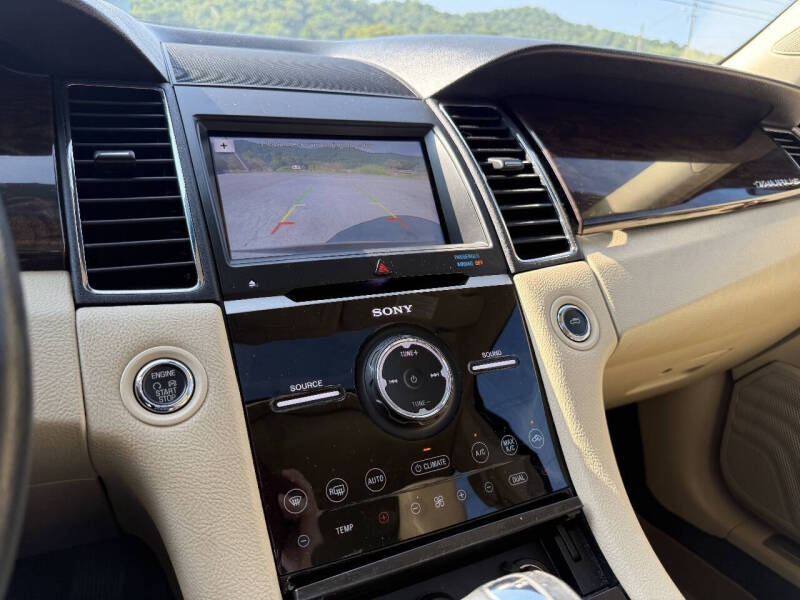 2018 Ford Taurus Limited