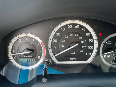 2005 Toyota Sienna LE 7 Passenger