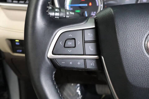 2022 Toyota Highlander Hybrid XLE