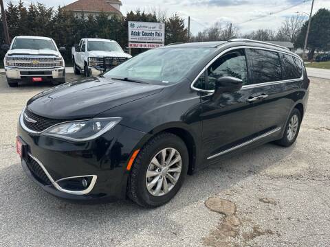 2019 Chrysler Pacifica for sale at GREENFIELD AUTO SALES in Greenfield IA